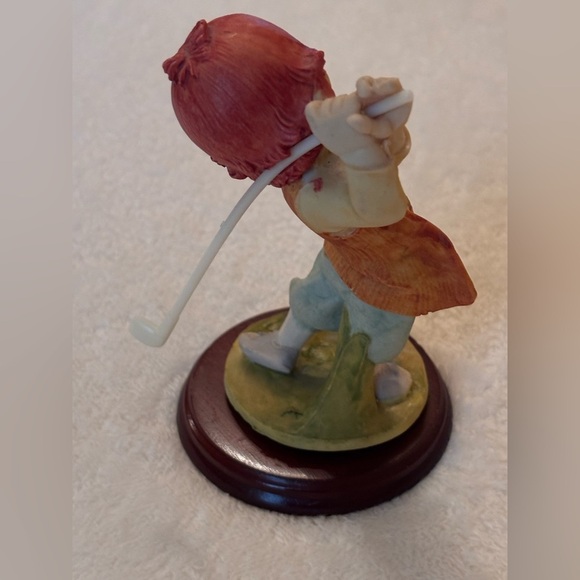 Charming Golfing Child Figurine - Multicolor - Picture 6 of 14